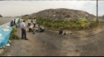 石巻市 日和大橋近くのがれき集積地