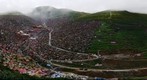 中国色达喇荣五明佛学院全景