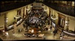 Conferencia en el salón de los pasos perdidos.