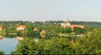 Blick von der Schoenen Aussicht in Baek zur Domhalbinsel Ratzeburg (Sommer - Panorama 1)