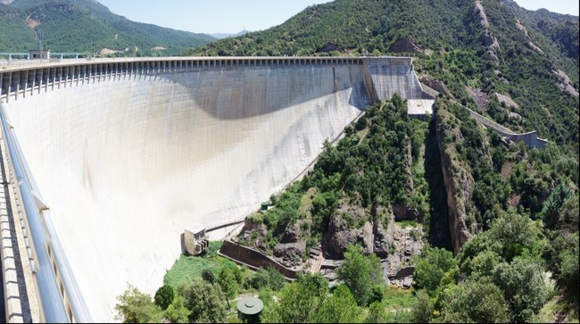 Embassament de La Baells (01) Embassament de La Baells (01)