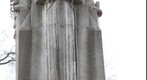 The statue that honors pioneers and settlers