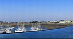 SAINT MALO LA PLAGE DES BAS SABLONS ET LE PORT DES BAS SABLONS
