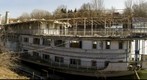 Szőke Tisza hajó a tápéi yacht-kikötőben