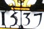 1537