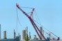 Gigantic crane