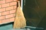 hand broom