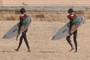 Surfer twins