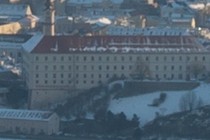 185409-210x140